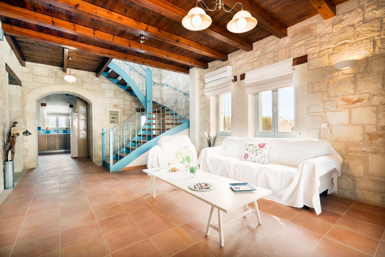 Others 4, Beachfront villa Turquoise with private pool, BBQ and ping pong table, Crete