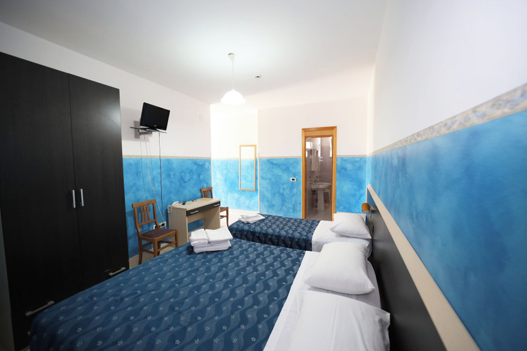 Bedroom 4, Hotel Napoleone, Cosenza