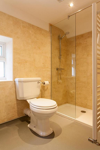 Bathroom 3, Nelthorpe Arms, North Lincolnshire