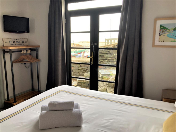 Others 5, Sunray Suites, Gwynedd