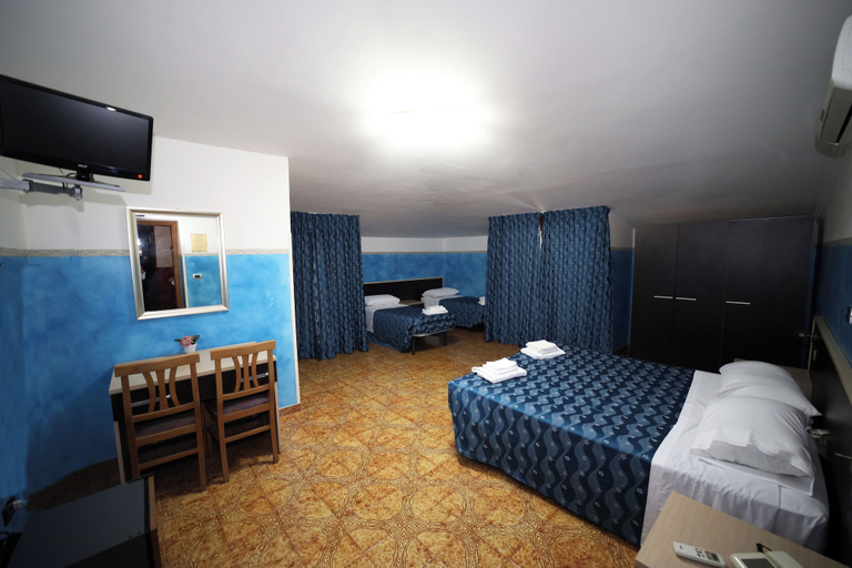 Bedroom 3, Hotel Napoleone, Cosenza