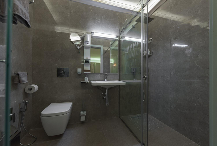 Bathroom 3, La Voglia Hotel Boutique, Tirana