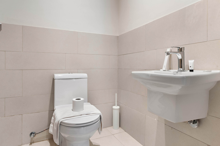 Bathroom 3, Silkhaus Nova E-10, Riyadh