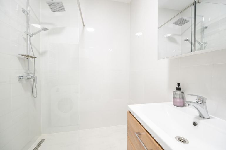 Bathroom 3, Grey apartments, Oradea