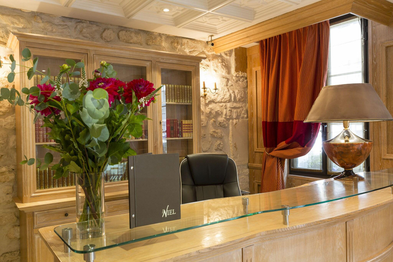 Public Area 3, Hotel Niel, Paris