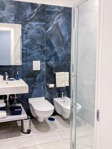 Bathroom 5, B&B VMHome, Napoli