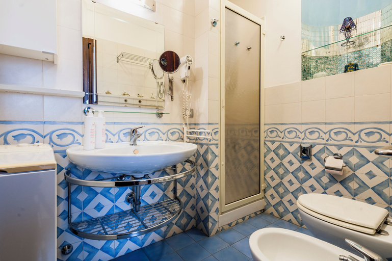 Bathroom, Grimaldi 8 Apartment by Wonderful Italy, Catania