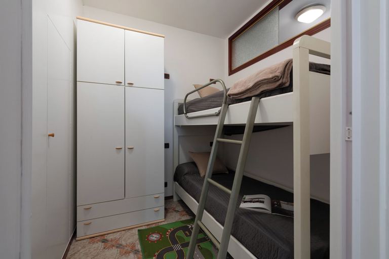 Bedroom 4, Residence Sant Elena A19, Verona