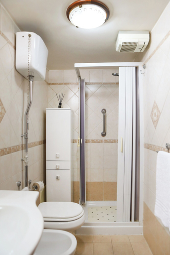 Bathroom 3, Appartamento all'Arenaccia by Wonderful Italy, Napoli