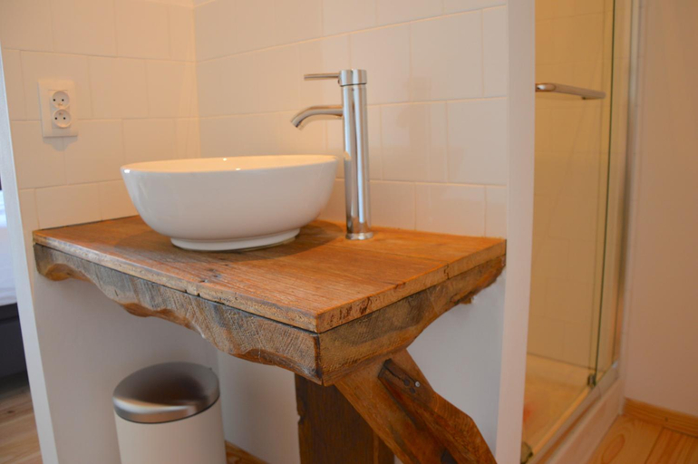Bathroom 5, Chambres d'hotes Maison Les Galettes, Cher