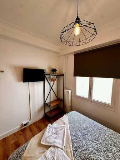 Bedroom 2, HOSTAL ATUAIREHOME BURGOS, Burgos