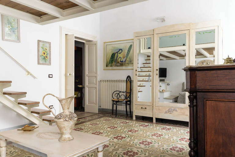 Others 4, Appartamento Vintage con Balcone by Wonderful Italy, Brindisi