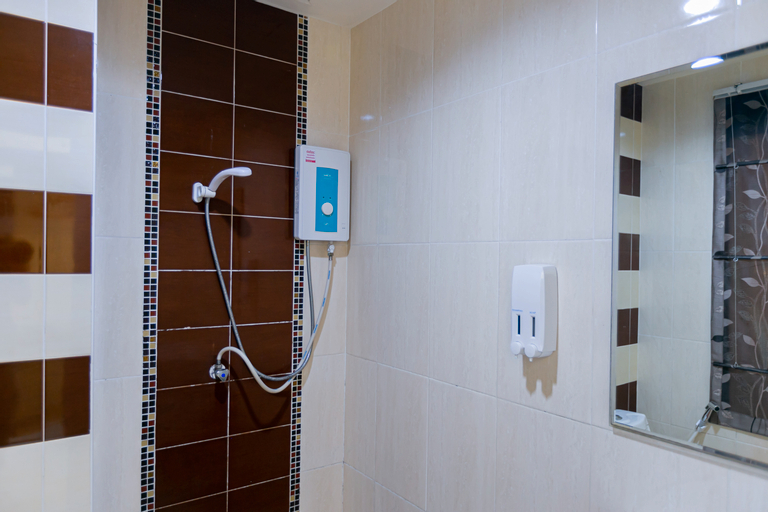 Bathroom 25