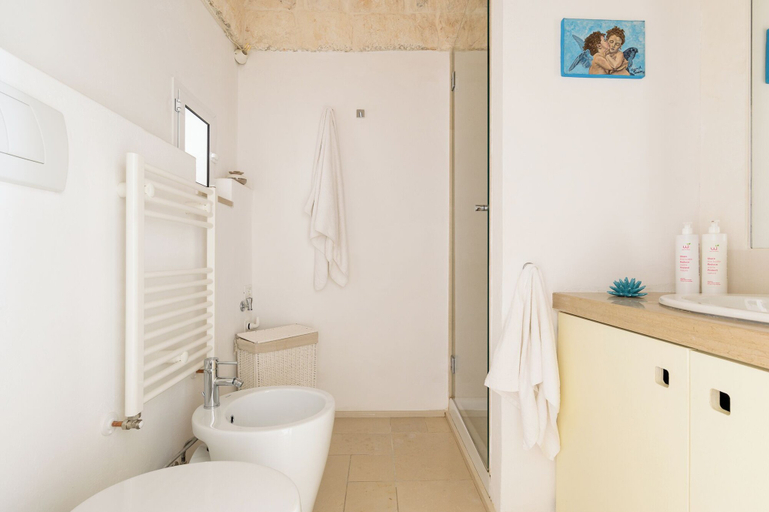 Bathroom 4, In Alto Mare by Wonderful Italy, Brindisi