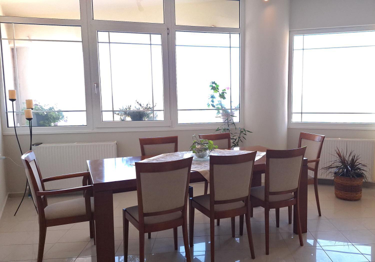 Food & Drinks, Maria's urban seaview apartments, Crete