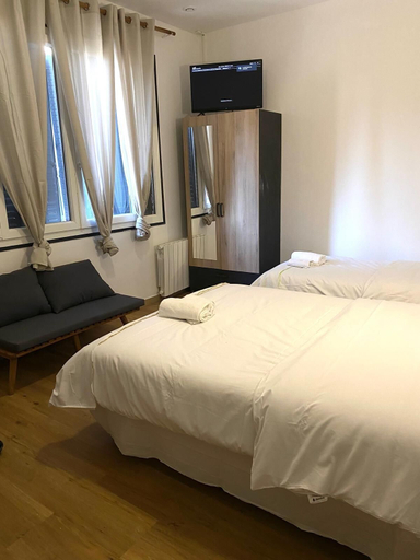 Bedroom 4, Hotel & Restaurant ISVARA, Oise