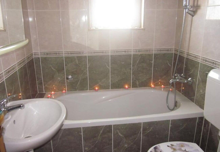 Bathroom 4, Sto - big Terrace - A5 Superior, Hvar