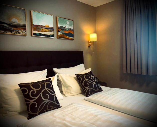 Bedroom 3, Hotel Regina, Ludwigshafen am Rhein