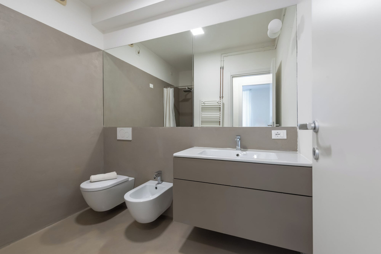 Bathroom 3, Residence Orti 18 by Wonderful Italy, Brescia
