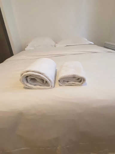 Bedroom 5, Hotel & Restaurant ISVARA, Oise