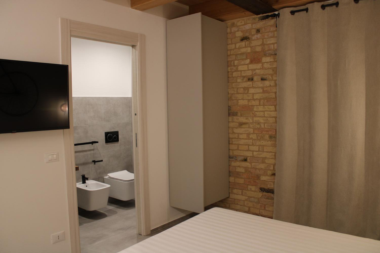 Others 5, Suite 783 Bed and Breakfast, Fermo