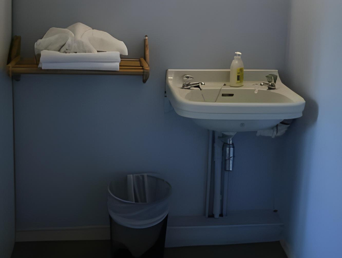 Bathroom, Ullensvang Gjesteheim, Ullensvang