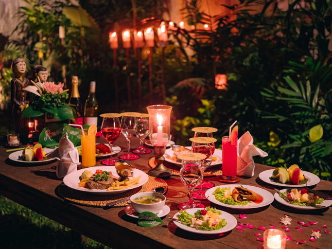 Food & Drinks 9