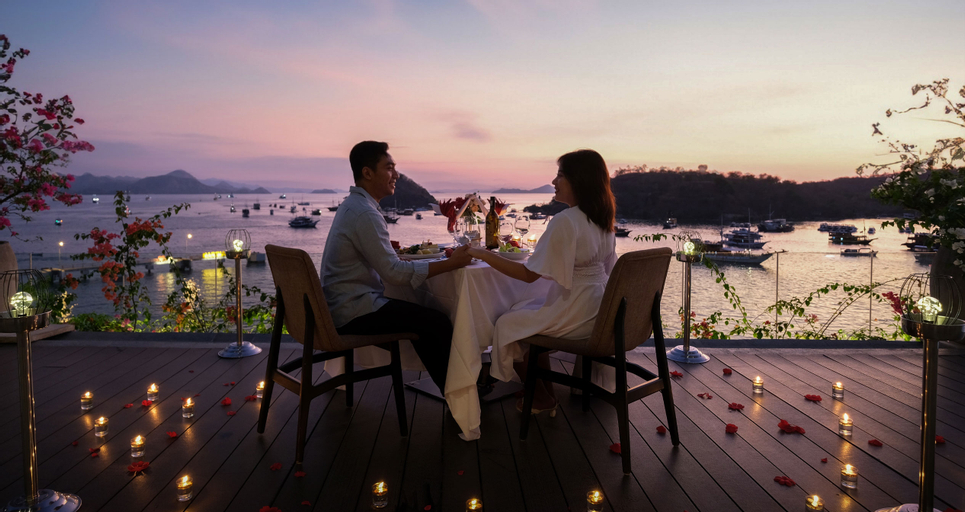 Exterior & Views 17