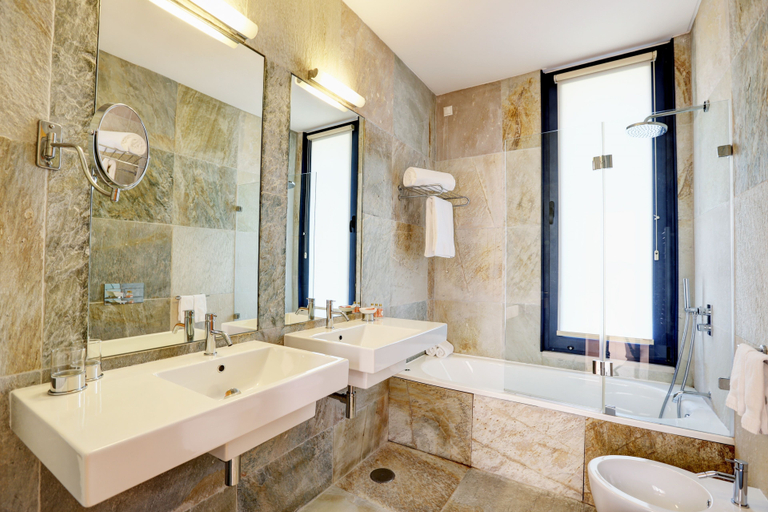 Bathroom 4, Bom Sucesso Resort, Óbidos