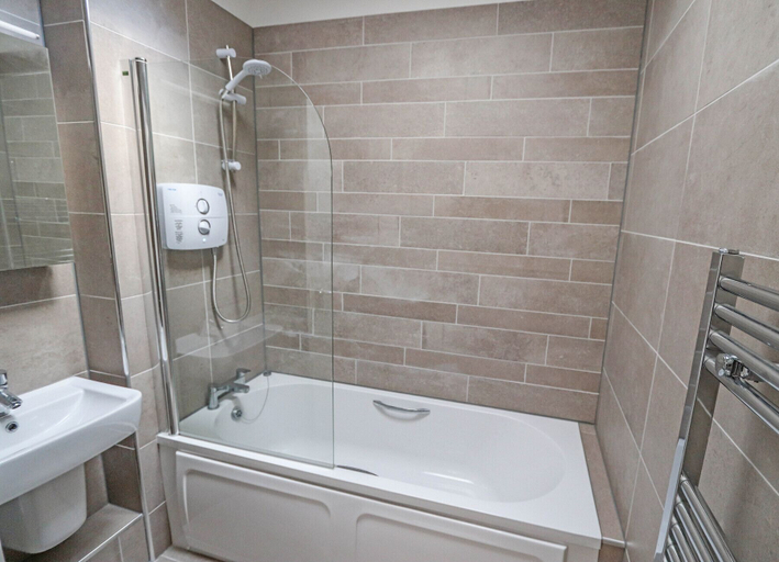 Bathroom 3, Churchmount Holiday Home Roundwood