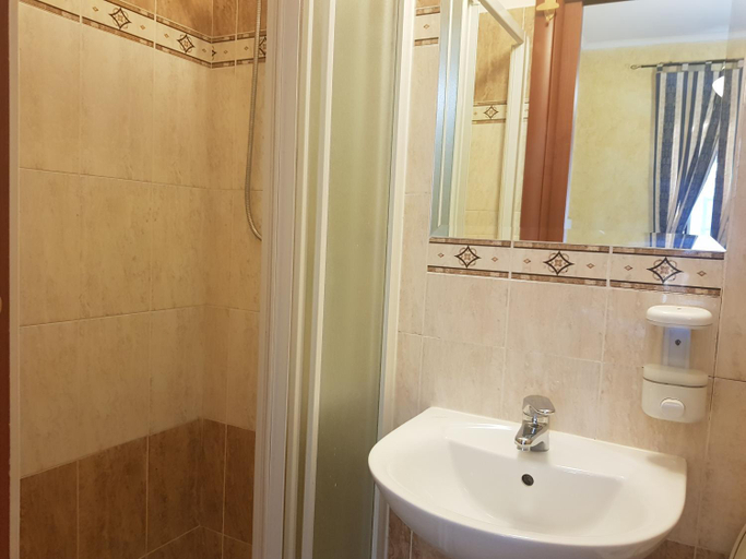 Shower 4, HOLIDAY ROMA, Rome