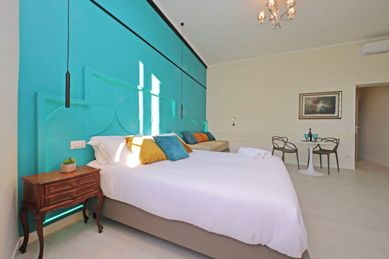 Bedroom 4, Domus Augustea San Giovanni Sunset Suites, Roma