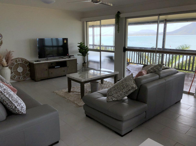 Others 5, Coral Sea Allure - Your Home Away From Home, Cook