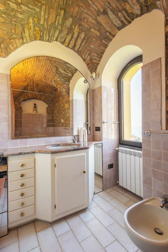 Bedroom 5, Traditional Ligurian House, Imperia