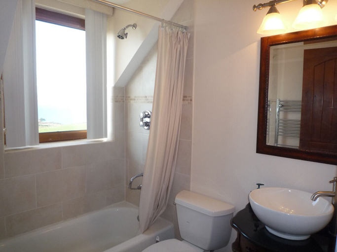 Bathroom 3, Seaview Holiday Home Bantry