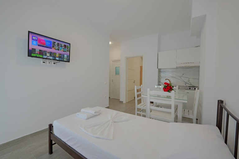 Others 5, Eduard Lagji Apartament, Sarandës
