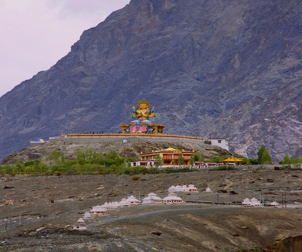 Others, Hotel Thachung, Leh