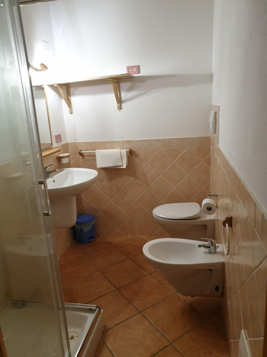 Bathroom, Residence Luna Rossa, Cagliari
