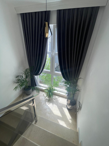 Others 4, Apartments Amira