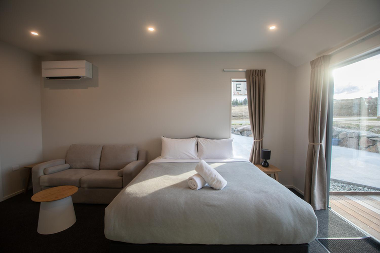 Bedroom 2, Sky Valley, Mackenzie