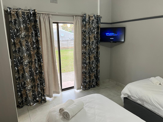 Others 2, Lemon Rose Guest House, Lejweleputswa
