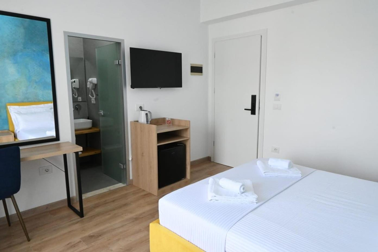 Bedroom 2, EMAR Beachfront Hotel Ksamil, Sarandës
