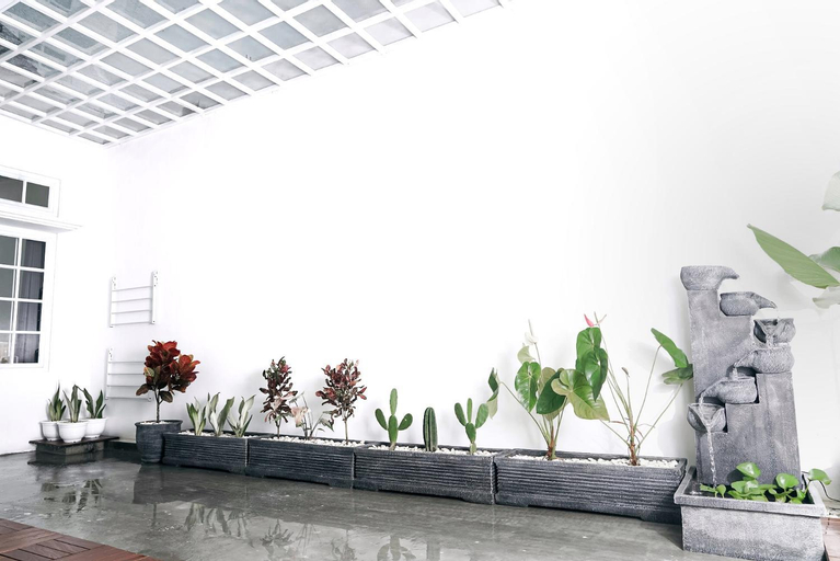 Exterior & Views 1, Pilla Villa Purwokerto, Banyumas