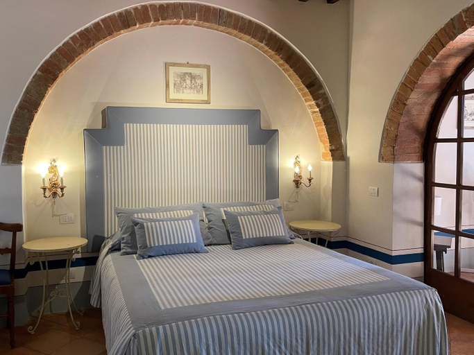 Others 5, Altesino Suites, Siena