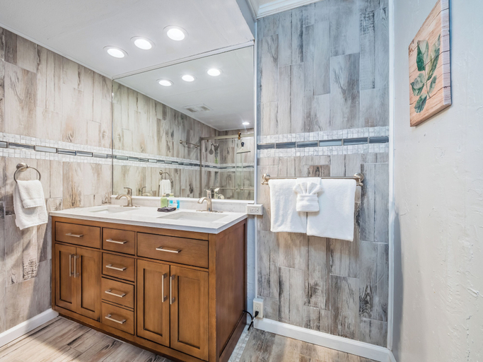 Bathroom 4, Kalanikai 118 Highly Walkable!, Hawaii