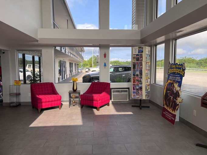 Public Area 3, Notch Inn and Suites, Stone