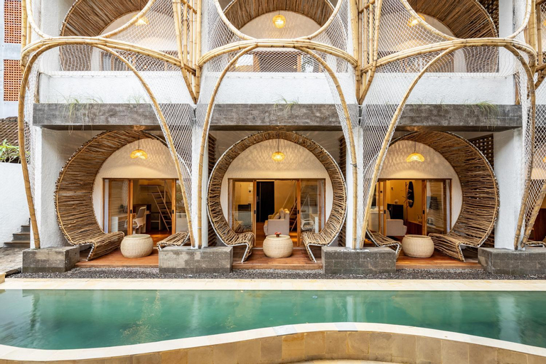 Swimming Pool 24