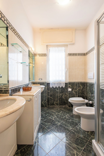 Bedroom 5, Mare di Liguria Apartment, Imperia