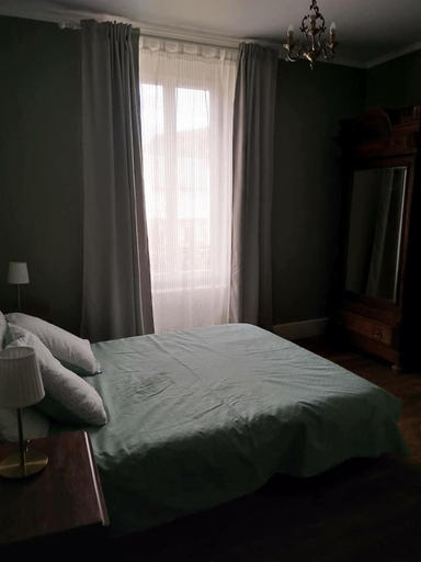Others 5, La taniere, Cantal