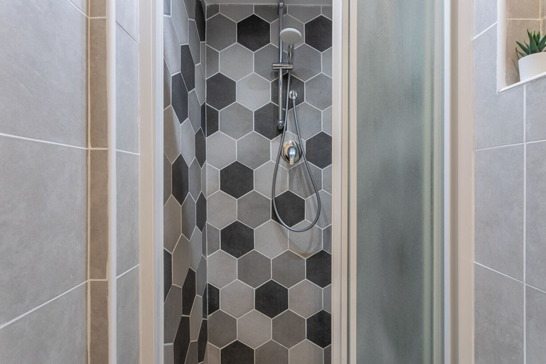 Bathroom 3, Special 10 Apartment by Wonderful Italy, Torino